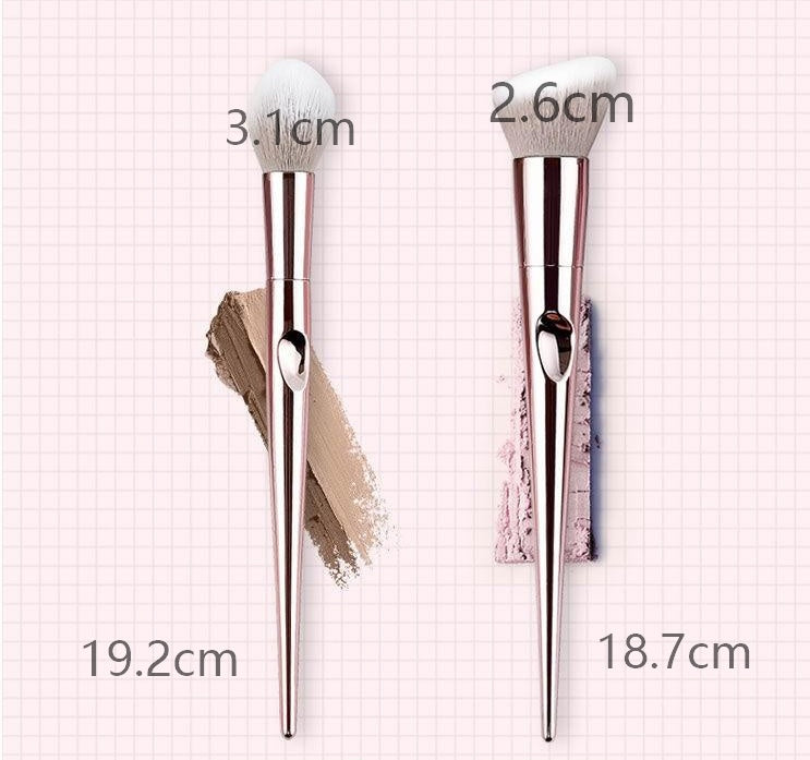 Makeup brush