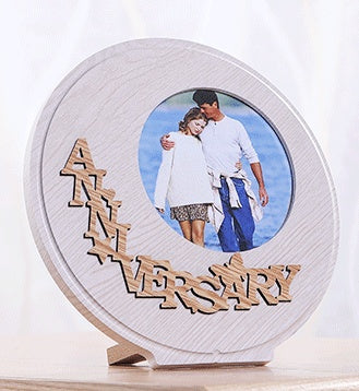 Round wooden photo frame