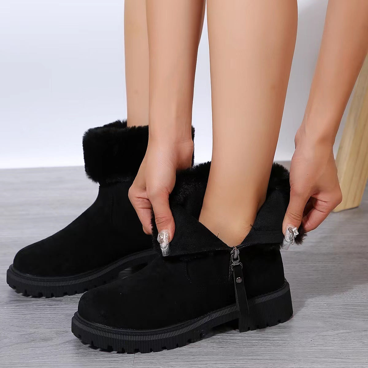 Warm Plush Boots Winter Fashion Side-Zipper Snow Boot For Women Outdoor Thickened Low-heeled Shoes