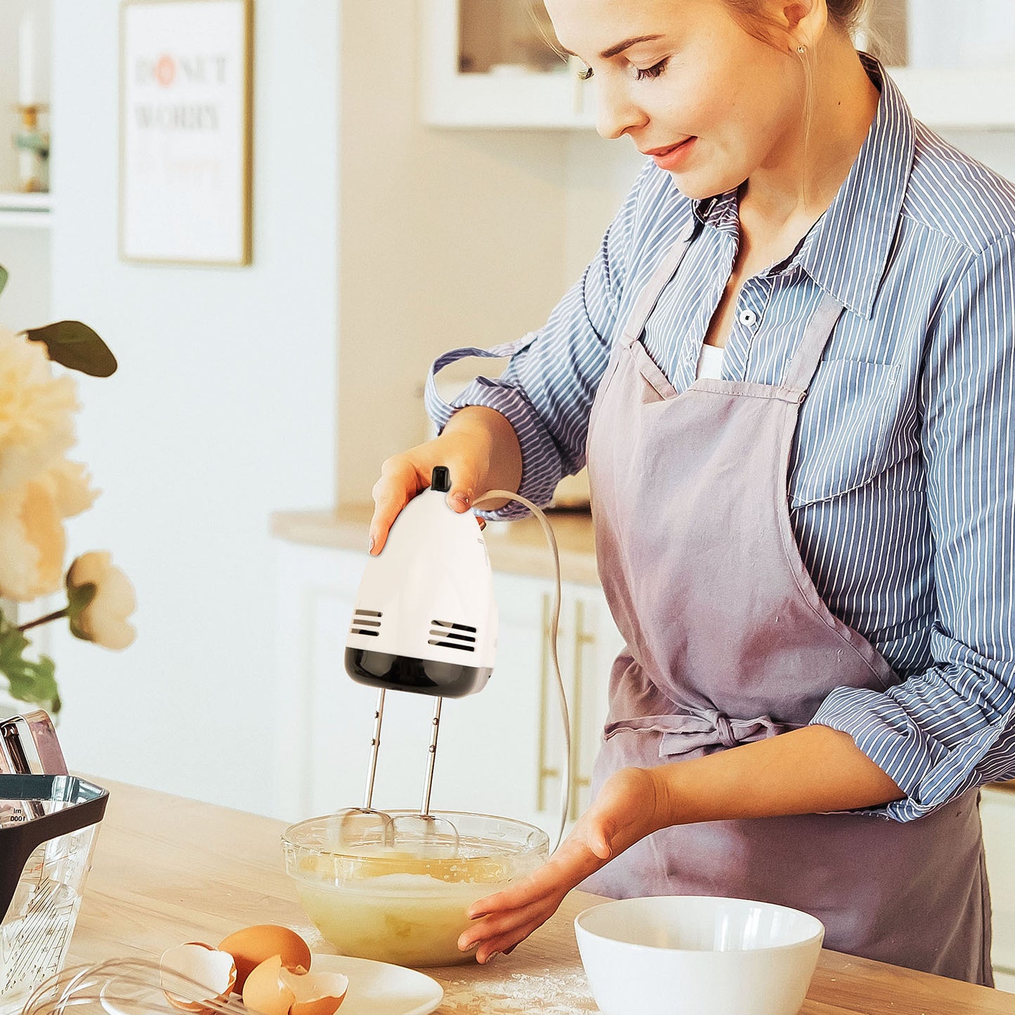 Hand Mixer Electric, Stainless Steel Electric Whisk With Dough Hooks For Baking, 7 Speeds, 260W, Turbo Boost & Easy Eject Button